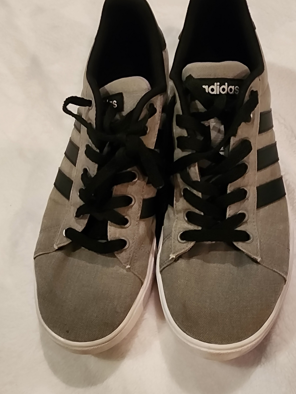 Adidas Men's Casual Canvas Sneakers in Olive Gray - Picture 2 of 11